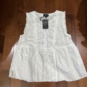 Sleeveless blouse